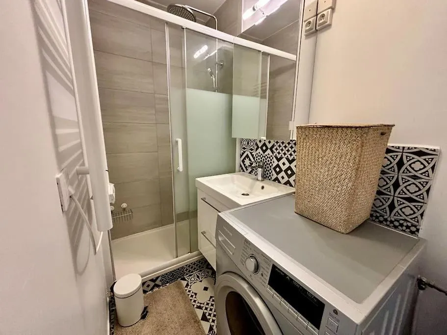 דירה פריז Charmant Studio Montmartre Dernier Etage Calme צרפת