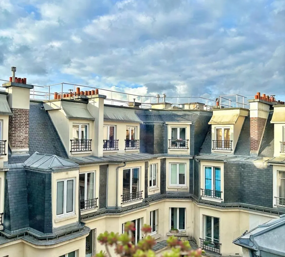 Charmant Studio Montmartre Dernier Etage Calme Paris
