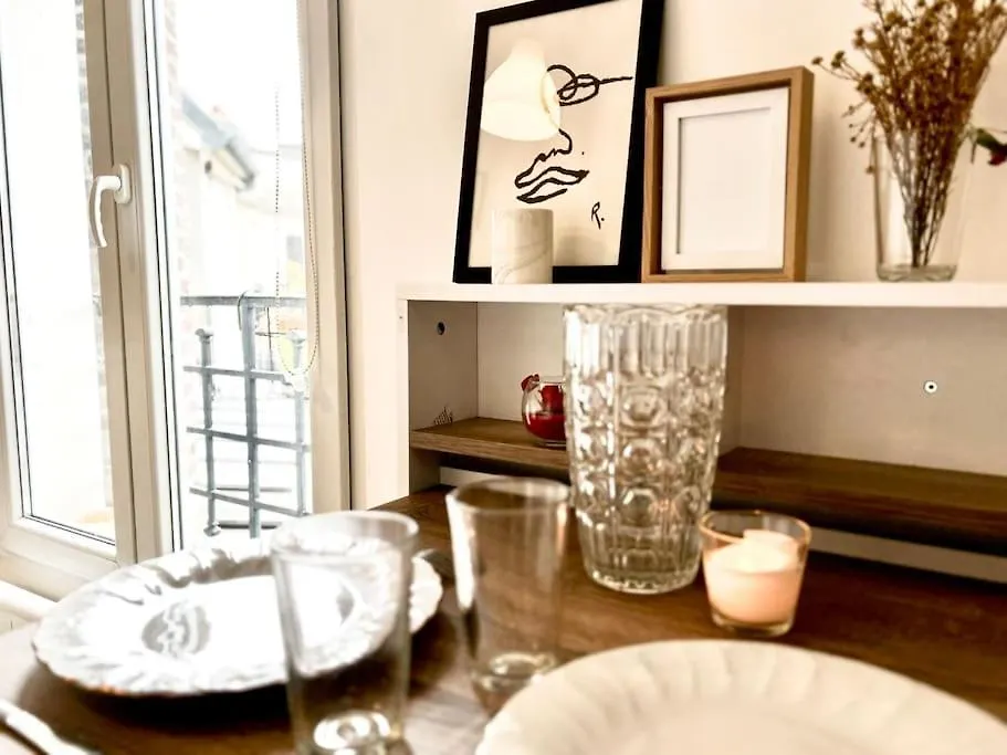 Charmant Studio Montmartre Dernier Etage Calme Paris 0*,  France